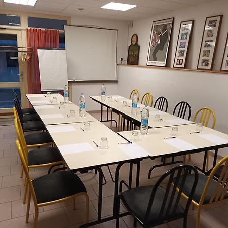 Logis Hotel - Les Paturelles Avesnelles Екстер'єр фото