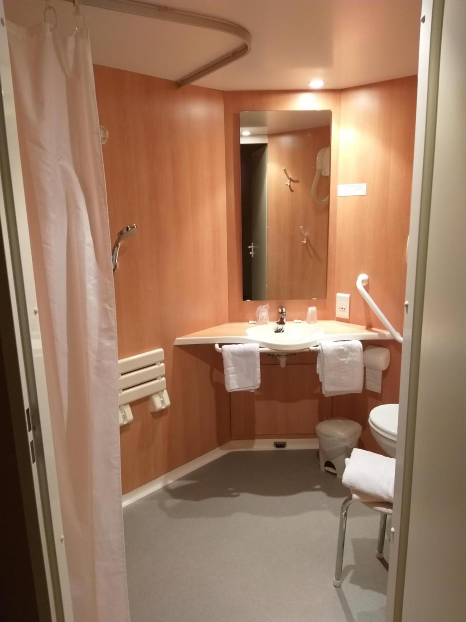 Logis Hotel - Les Paturelles Avesnelles Екстер'єр фото